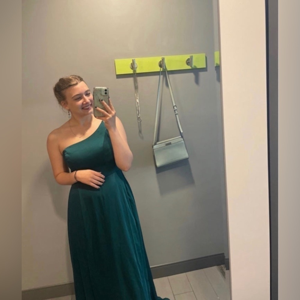 David’s Bridal crepe-back satin one-shoulder bridesmaid dress Juniper si…